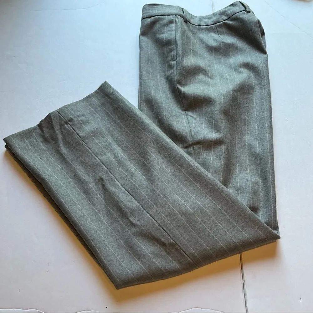 Banana Republic Women's Dress Pants Gray with fine white stripe Size 10